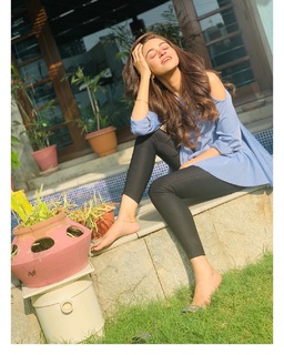 Anmol Baloch feet photo 18
