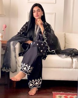 Anmol Baloch feet photo 8
