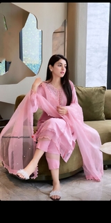 Anmol Baloch feet photo 20