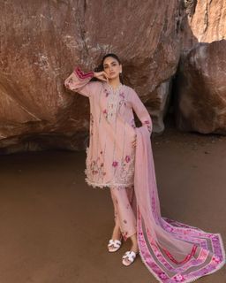 Anmol Baloch feet photo 7