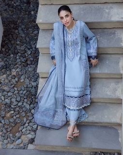 Anmol Baloch feet photo 13