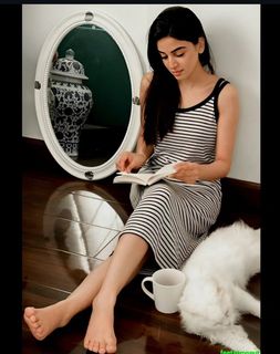 Anmol Baloch feet photo 2