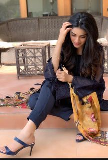 Anmol Baloch feet photo 1