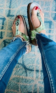 Ann Augustine feet photo 8