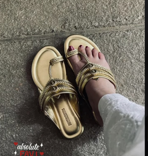 Ann Augustine feet photo 4