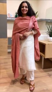 Ann Augustine feet photo 9