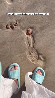 Ann-Kathrin Bendixen feet photo 11