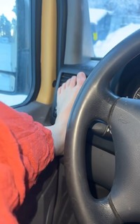 Ann-Kathrin Bendixen feet photo 8