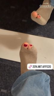 Ann-Kathrin Bendixen feet photo 4