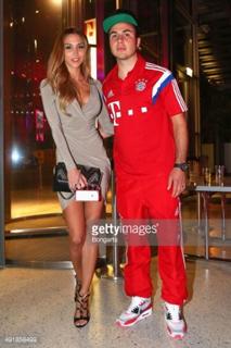 Ann-Kathrin Brömmel feet photo thumbnail