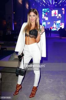 Ann-Kathrin Brömmel feet photo thumbnail