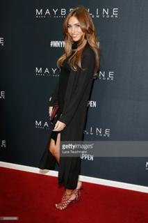 Ann-Kathrin Brömmel feet photo thumbnail