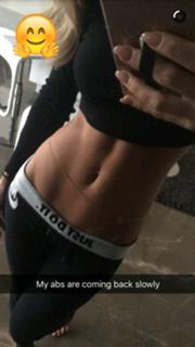 Ann-Kathrin Brömmel feet photo thumbnail