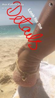 Ann-Kathrin Brömmel feet photo thumbnail