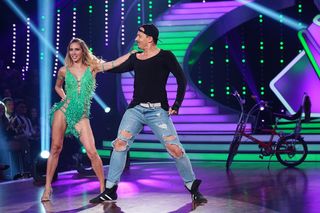 Ann-Kathrin Brömmel feet photo thumbnail