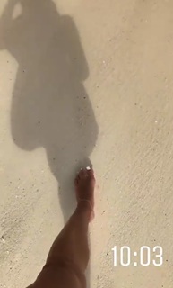 Ann-Kathrin Brömmel feet photo thumbnail