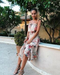 Ann-Kathrin Brömmel feet photo thumbnail