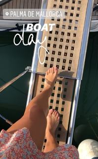 Ann-Kathrin Brömmel feet photo thumbnail