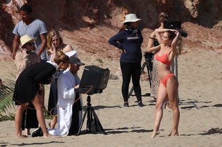 Ann-Kathrin Brömmel feet photo thumbnail