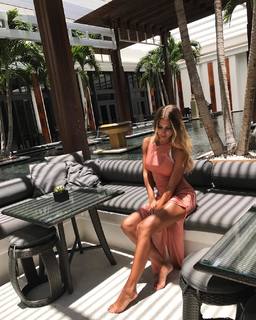 Ann-Kathrin Brömmel feet photo thumbnail