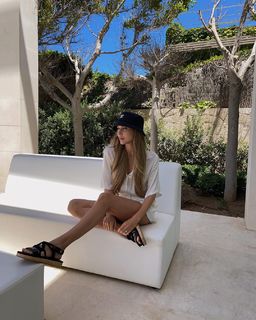 Ann-Kathrin Brömmel feet photo thumbnail