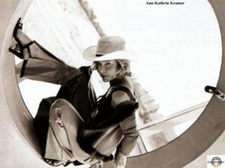 Ann-Kathrin Kramer feet photo 9