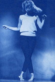 Ann-Margret feet photo thumbnail