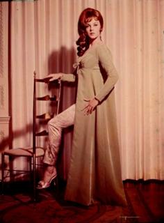 Ann-Margret feet photo thumbnail