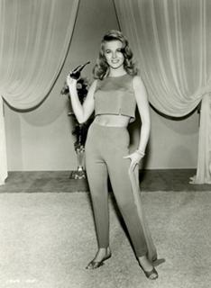 Ann-Margret feet photo thumbnail