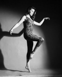 Ann-Margret feet photo thumbnail