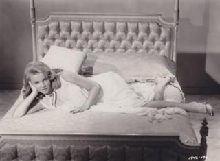 Ann-Margret feet photo thumbnail