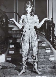 Ann-Margret feet photo thumbnail