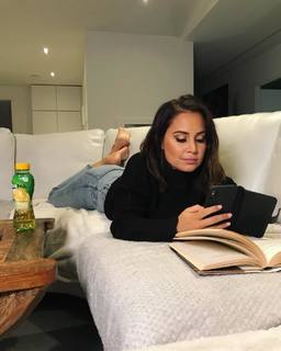 Anna Abreu feet photo 10