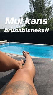Anna Abreu feet photo 4
