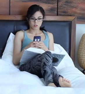 Anna Akana feet photo thumbnail