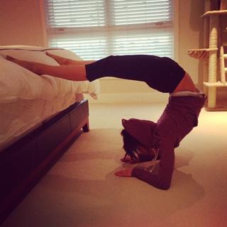 Anna Akana feet photo thumbnail