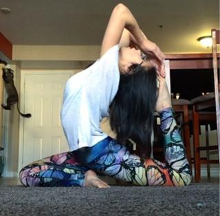 Anna Akana feet photo thumbnail