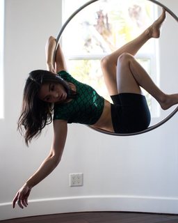 Anna Akana feet photo thumbnail