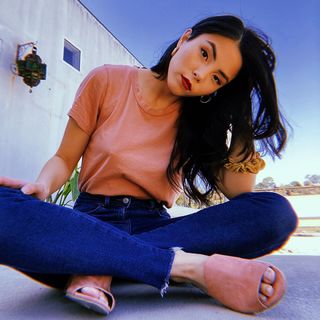 Anna Akana feet photo thumbnail