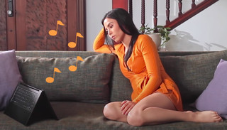Anna Akana feet photo thumbnail