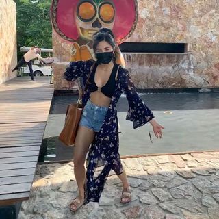 Anna Akana feet photo thumbnail