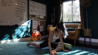 Anna Akana feet photo thumbnail
