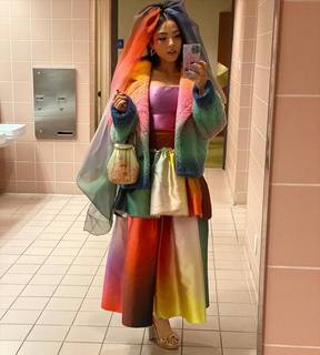 Anna Akana feet photo thumbnail