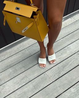 Anna Andres feet photo 16