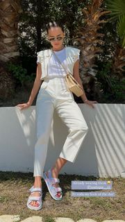 Anna Andres feet photo 9