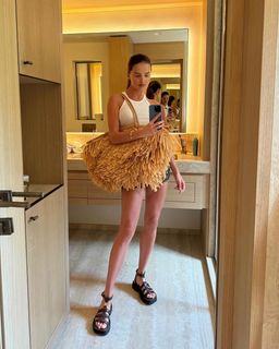 Anna Andres feet photo 8