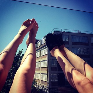 Anna Brewster feet photo 2