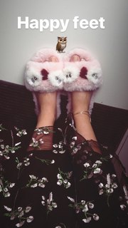 Anna Brewster feet photo 14