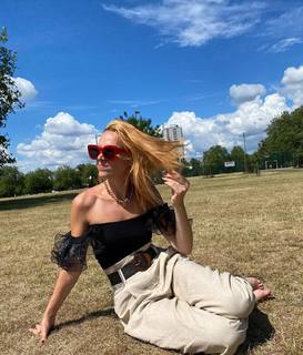 Anna Brewster feet photo 18