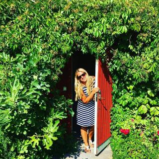 Anna Brolin feet photo 9